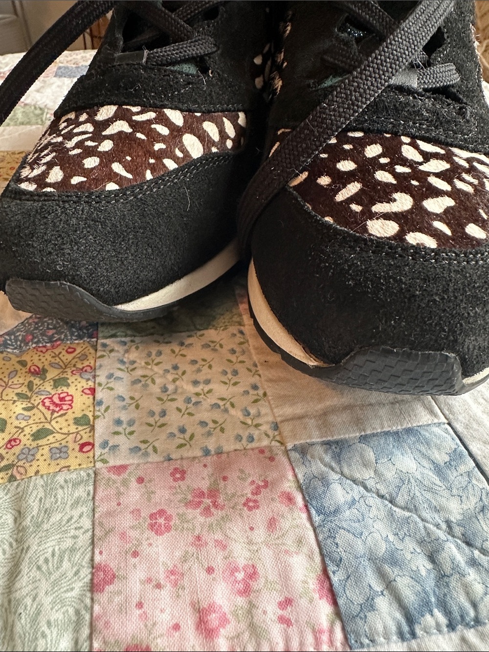 N—Geox Black & Dark Green Leopard-Pattern Lace-Up Sneakers - Picture 7 of 11